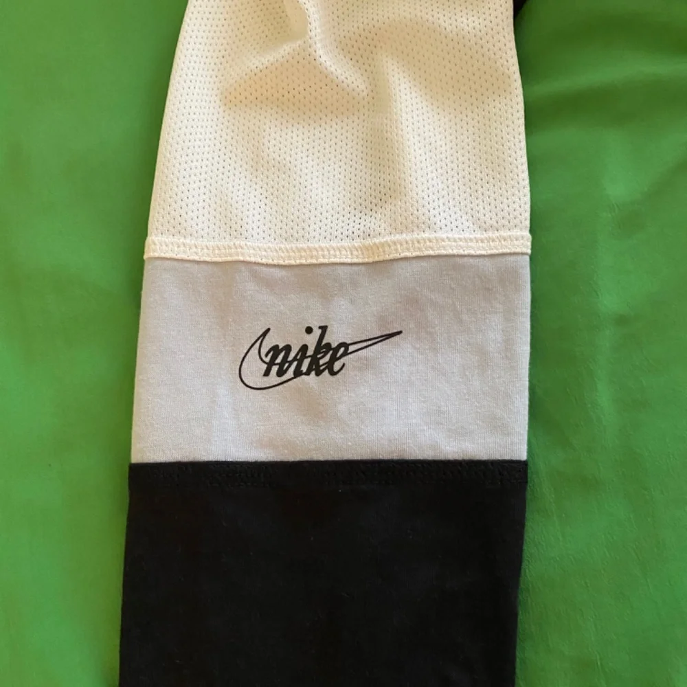 Nike Saints Performance T-Shirt - Picture 2 of 5